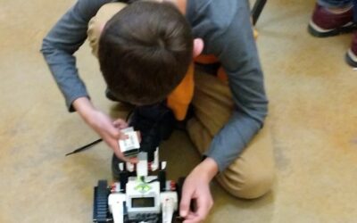 Young students make robots